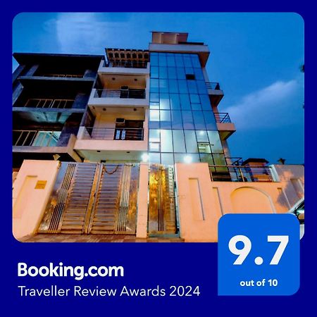 Hotel O Crosswinds Residency Indirapuram Екстериор снимка