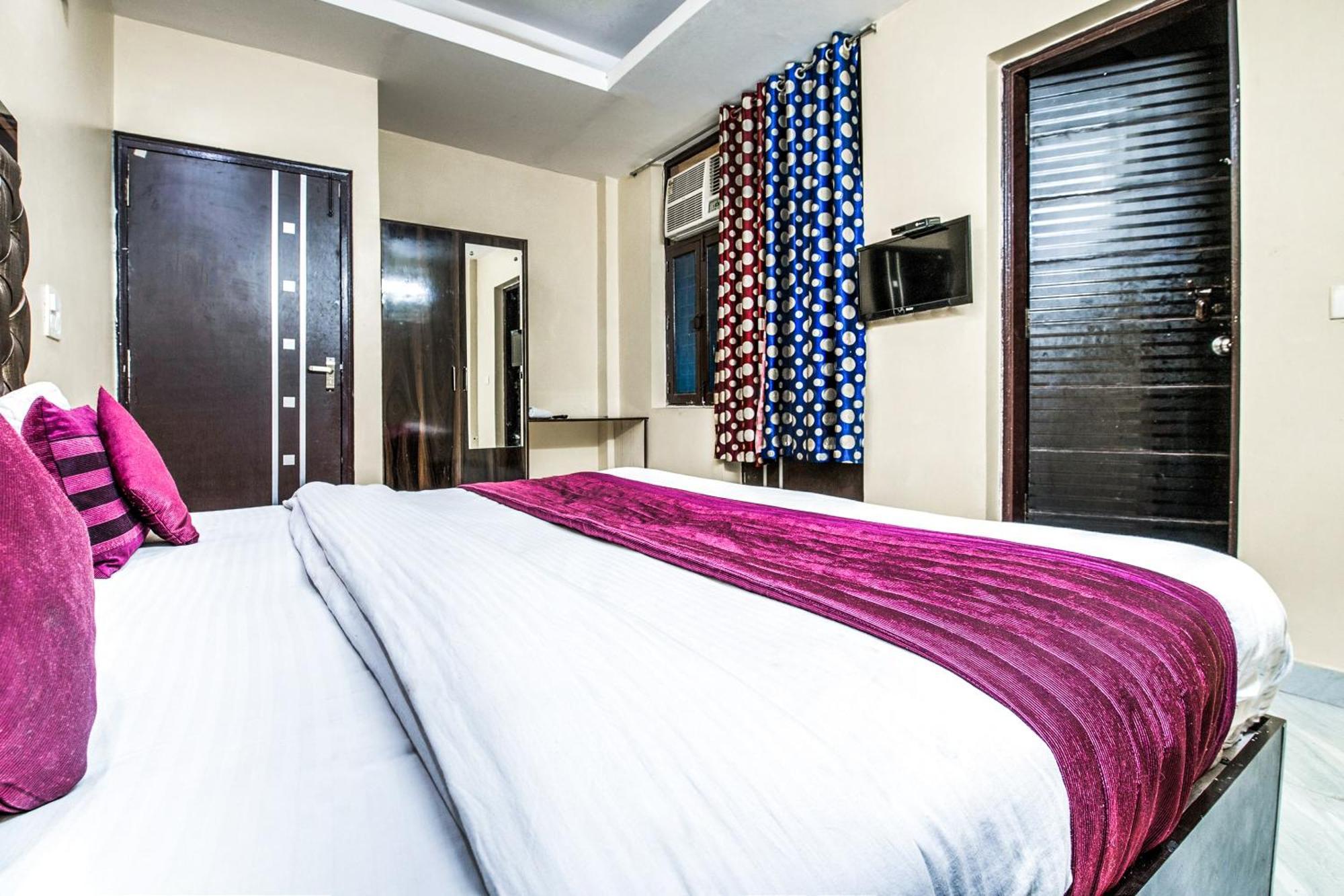 Hotel O Crosswinds Residency Indirapuram Екстериор снимка