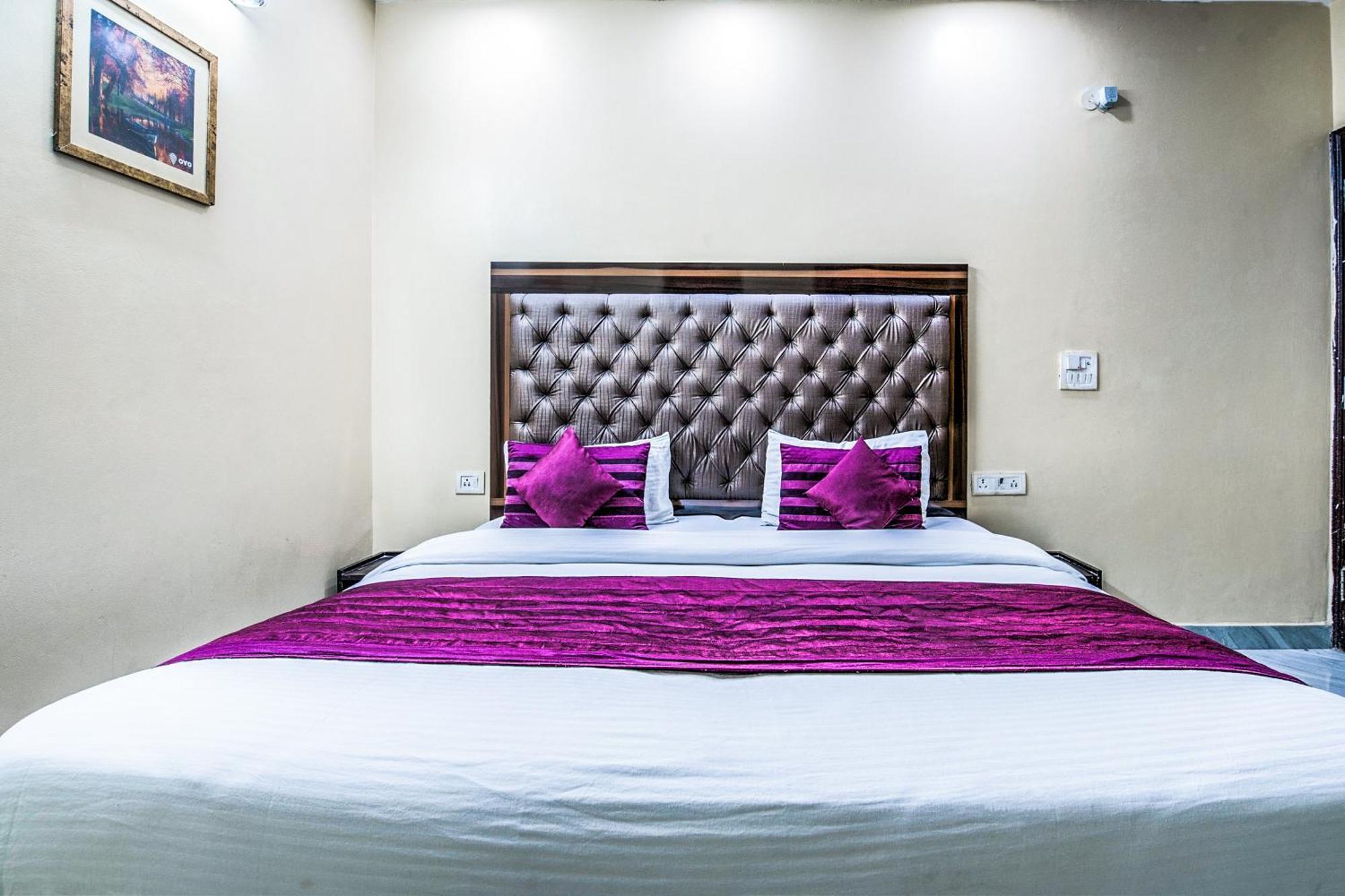 Hotel O Crosswinds Residency Indirapuram Екстериор снимка