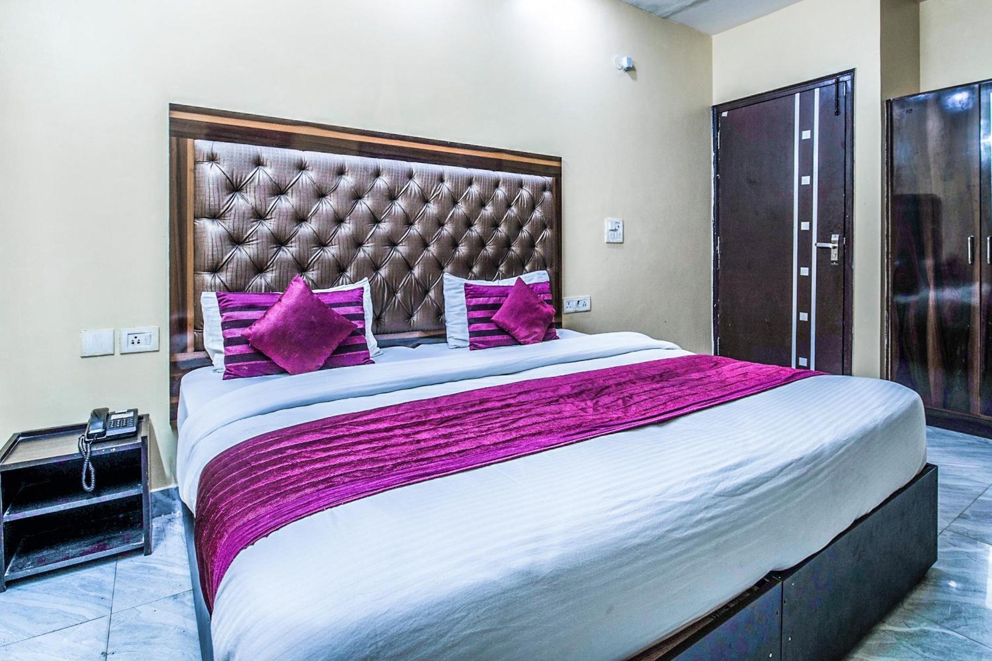 Hotel O Crosswinds Residency Indirapuram Екстериор снимка