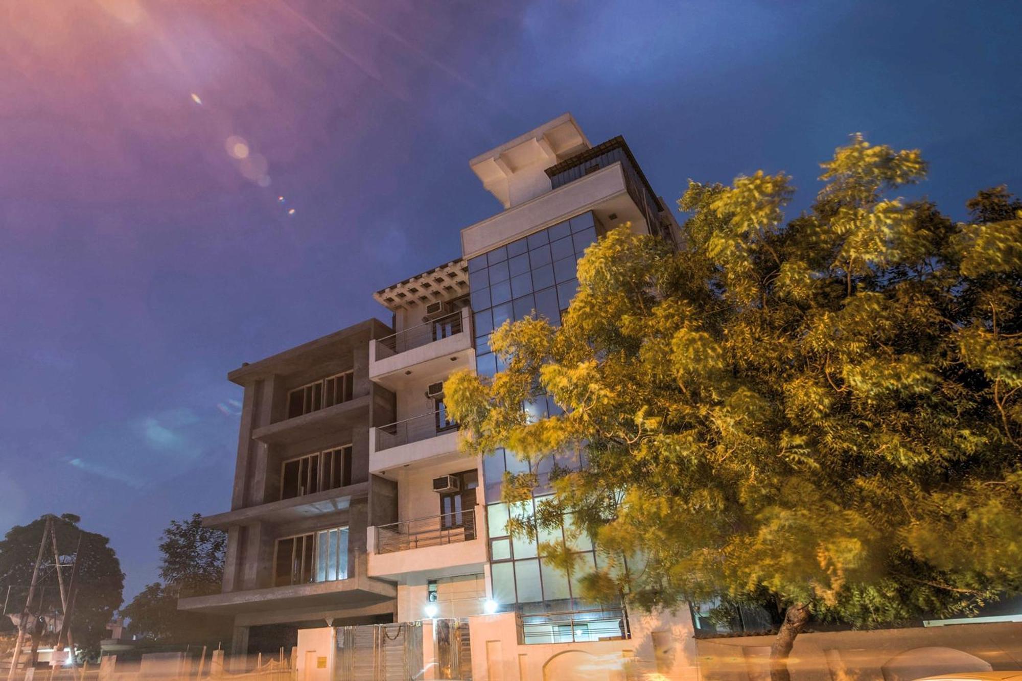 Hotel O Crosswinds Residency Indirapuram Екстериор снимка