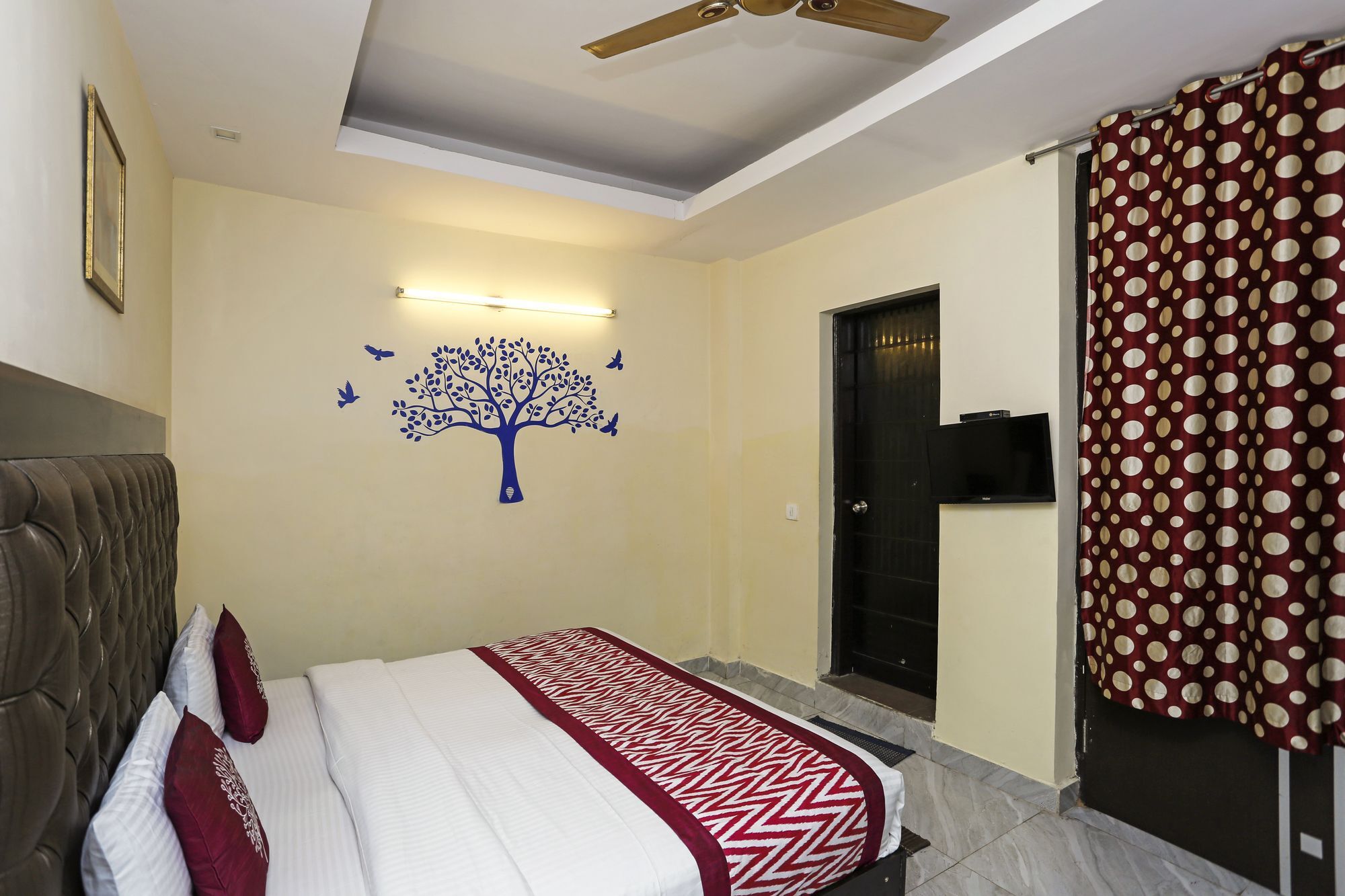 Hotel O Crosswinds Residency Indirapuram Екстериор снимка