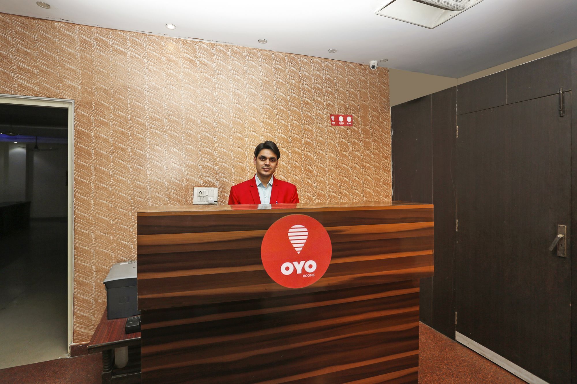 Hotel O Crosswinds Residency Indirapuram Екстериор снимка