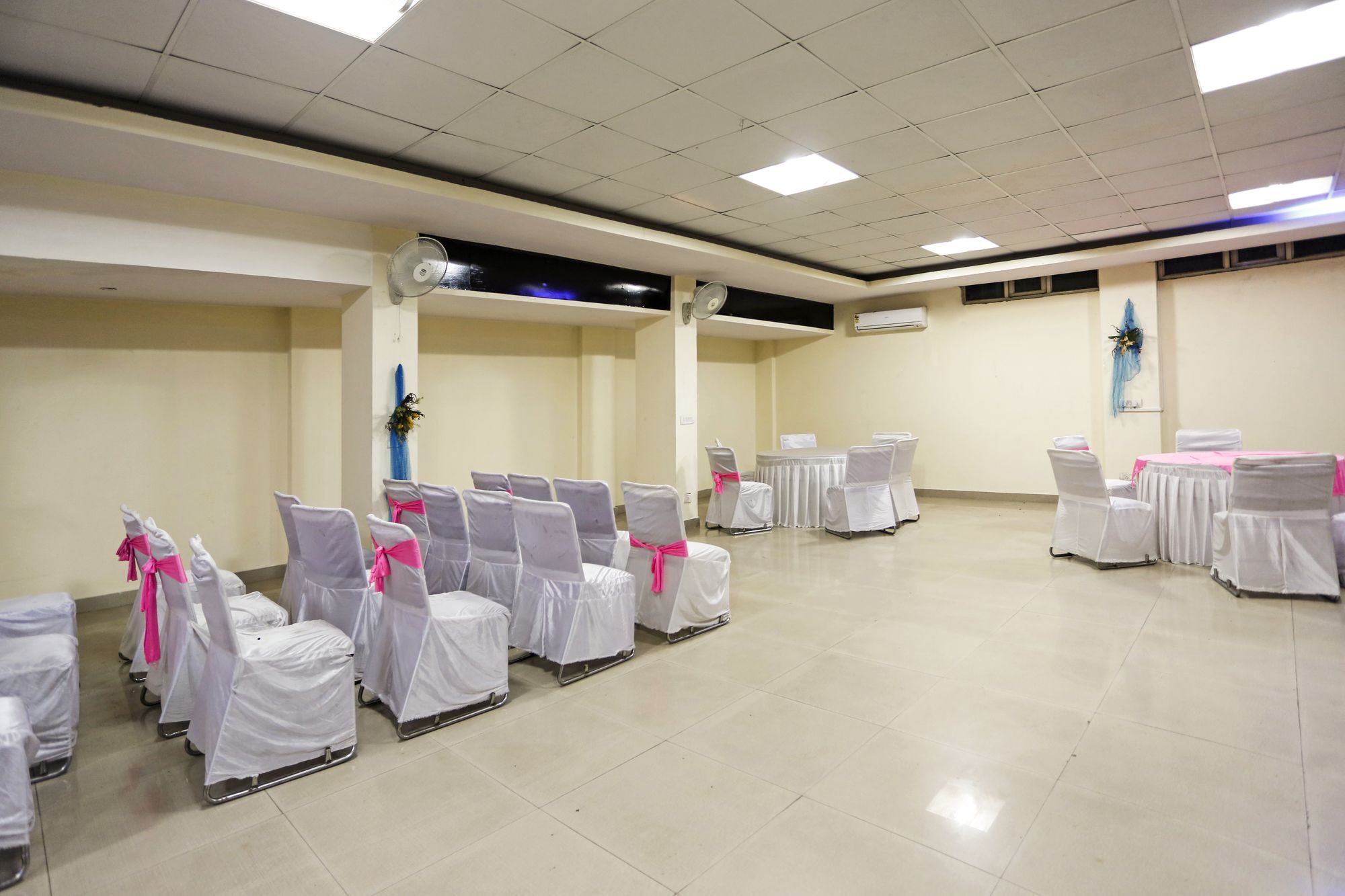 Hotel O Crosswinds Residency Indirapuram Екстериор снимка