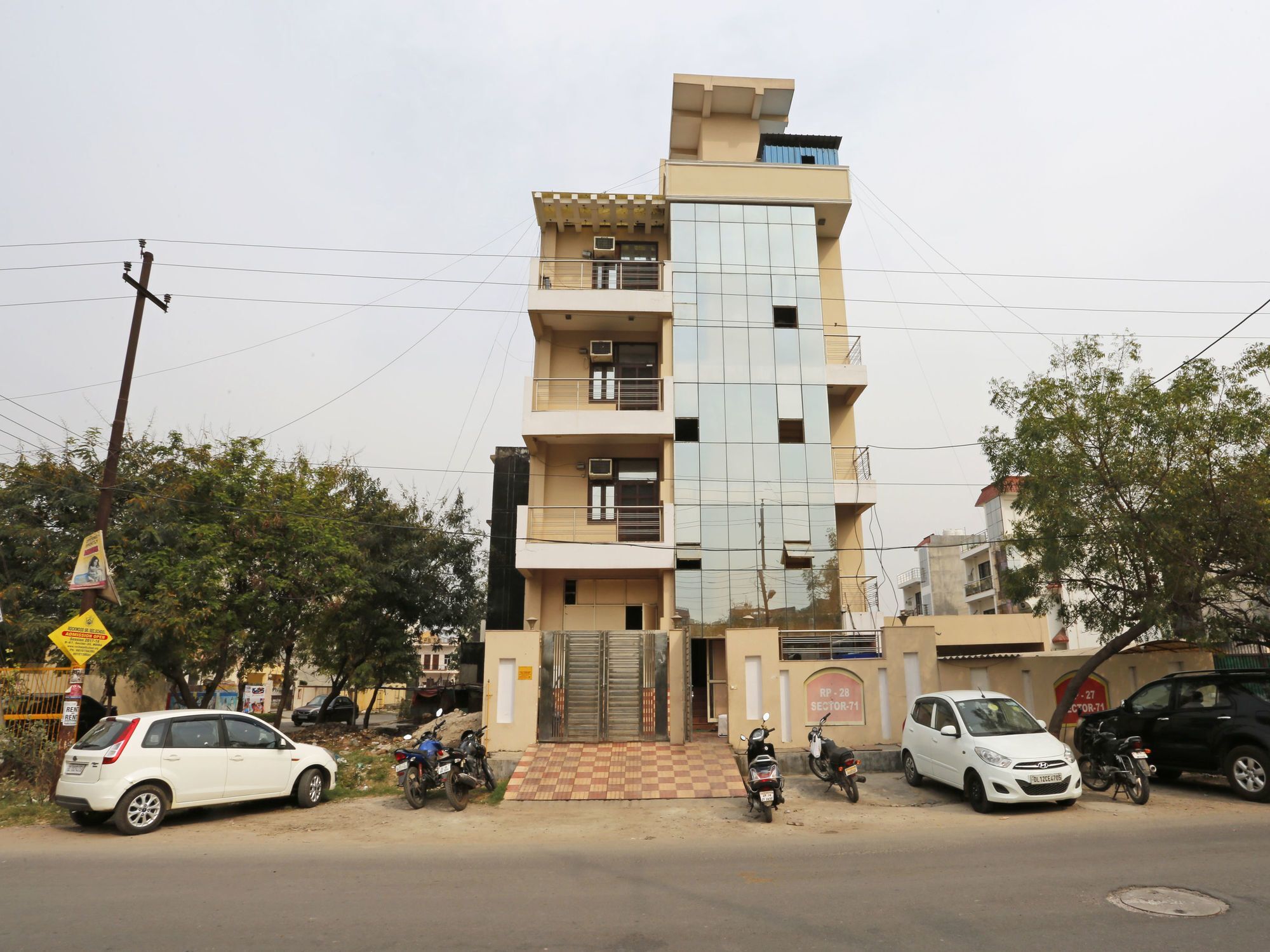 Hotel O Crosswinds Residency Indirapuram Екстериор снимка