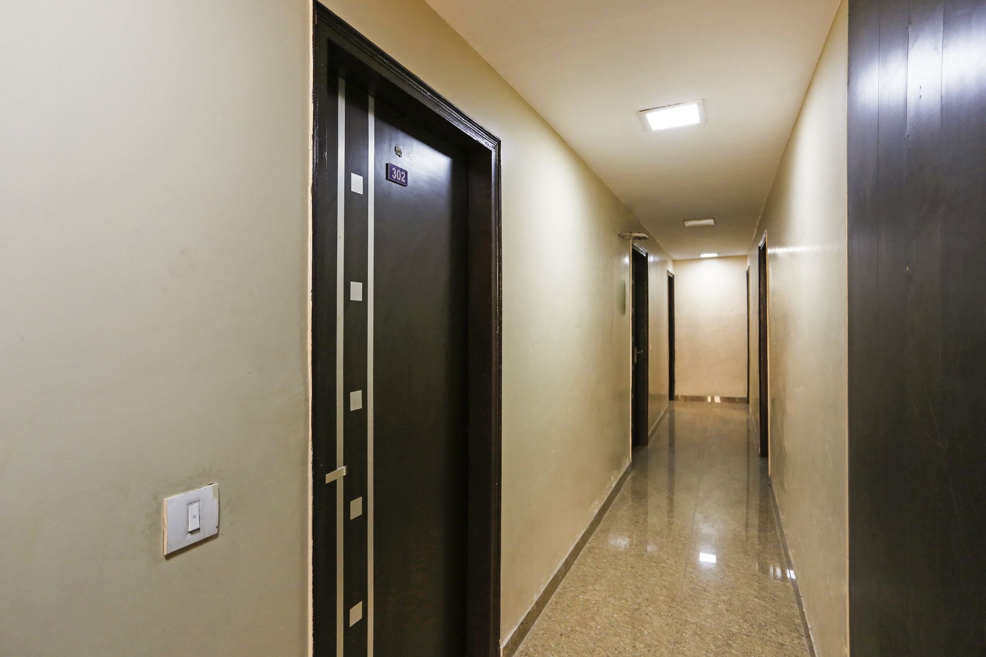Hotel O Crosswinds Residency Indirapuram Екстериор снимка